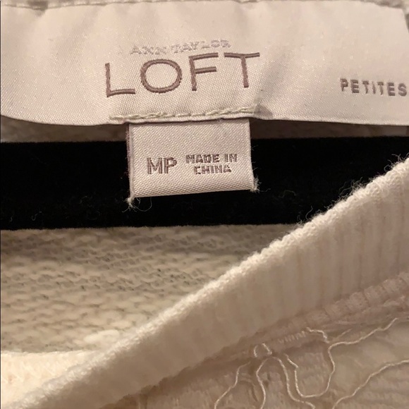 Ann Taylor LOFT Top - Picture 3 of 6